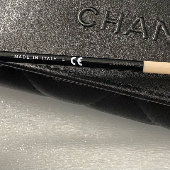 CHANEL Sunglasses - Picture 2 of 12